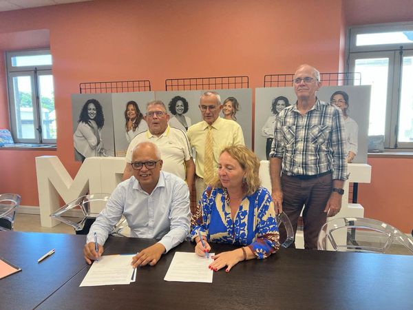 Signature de la convention entre l’APAJH La Réunion et le MEDEF